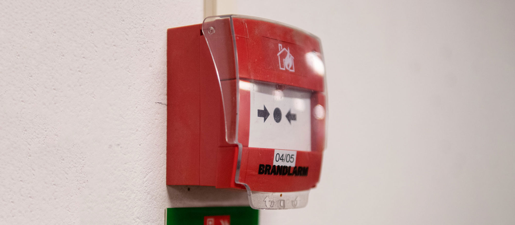 Närbild av ett brandlarm